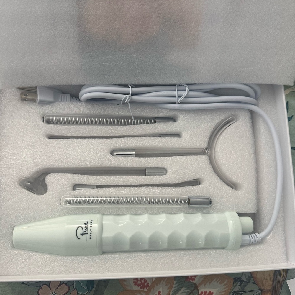 NUDE NuDerma Professional Skin Therapy Wand - Iridescent Accents - Picture 6 of 6